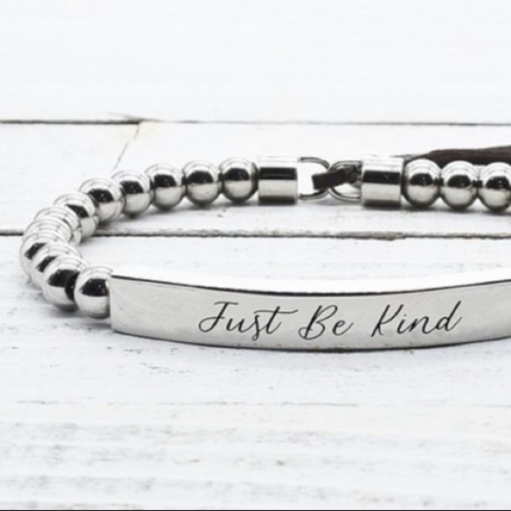 ‘Be Kind’ Beaded Adjustable Bracelet